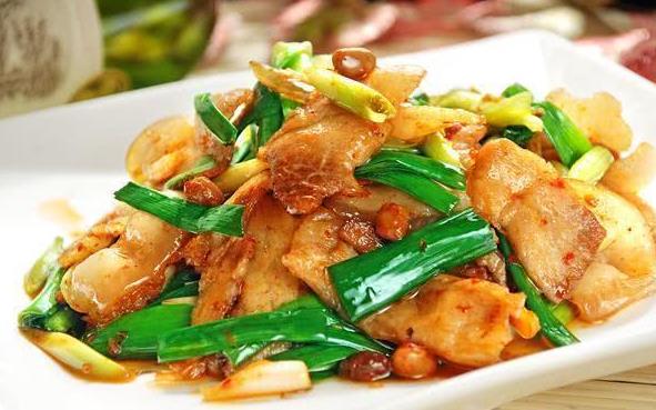 四川風(fēng)味小吃蒜苗回鍋肉，你吃過了嗎？