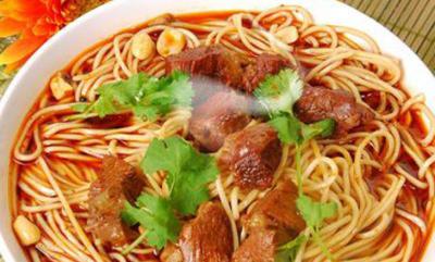 每日早餐食譜 家常牛肉面，健康美味！