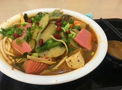 麻辣燙技術培訓哪家好？價格實惠口味多樣化