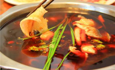 成都火鍋培訓(xùn):魚火鍋的家庭做法，魚肉鮮嫩香辣爽口