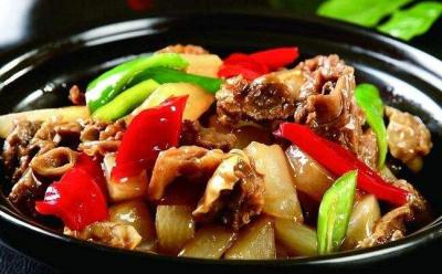 四川特色砂鍋菜技術(shù)做法哪里正宗？砂鍋全套技術(shù)培訓(xùn)