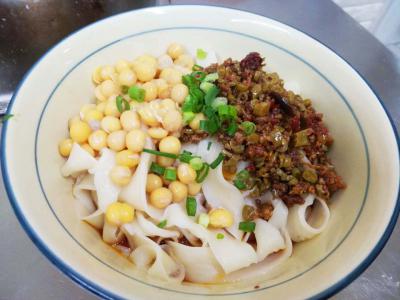 川味面食技術(shù)做法哪里一對一培訓？高湯的熬制方法