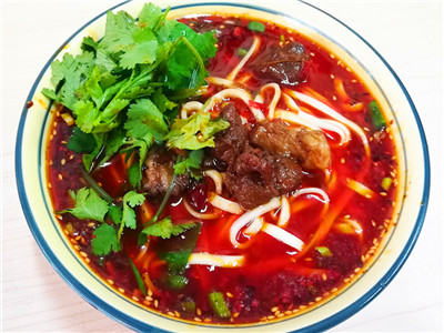 短期川味面食技術(shù)做法哪里好？小吃餐飲培訓(xùn)機(jī)構(gòu)