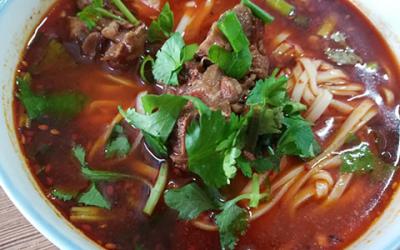 成都開面館哪里培訓好？ 麻辣牛肉面技術(shù)培訓