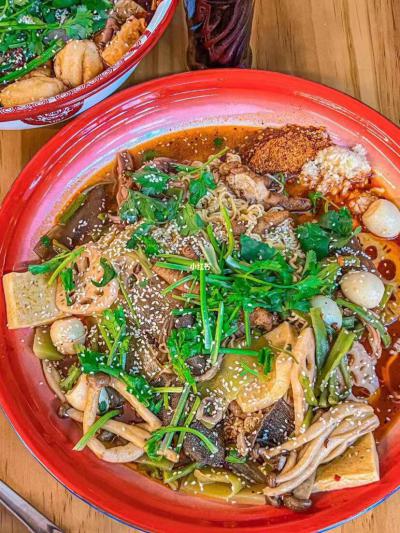 成都學(xué)麻辣燙技術(shù)培訓(xùn)哪家好？