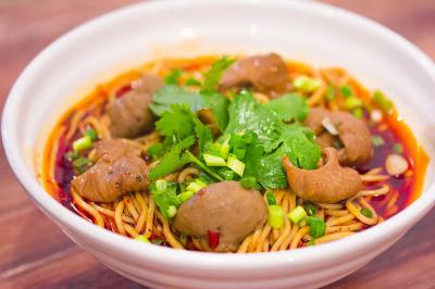 培訓(xùn)川味面食技術(shù)班,四川有哪些培訓(xùn)面食機(jī)構(gòu)？