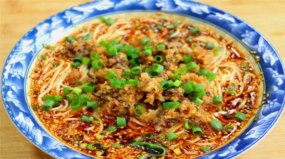 學(xué)做面食培訓(xùn)學(xué)校哪家好？面食技術(shù)培訓(xùn)費(fèi)用解析